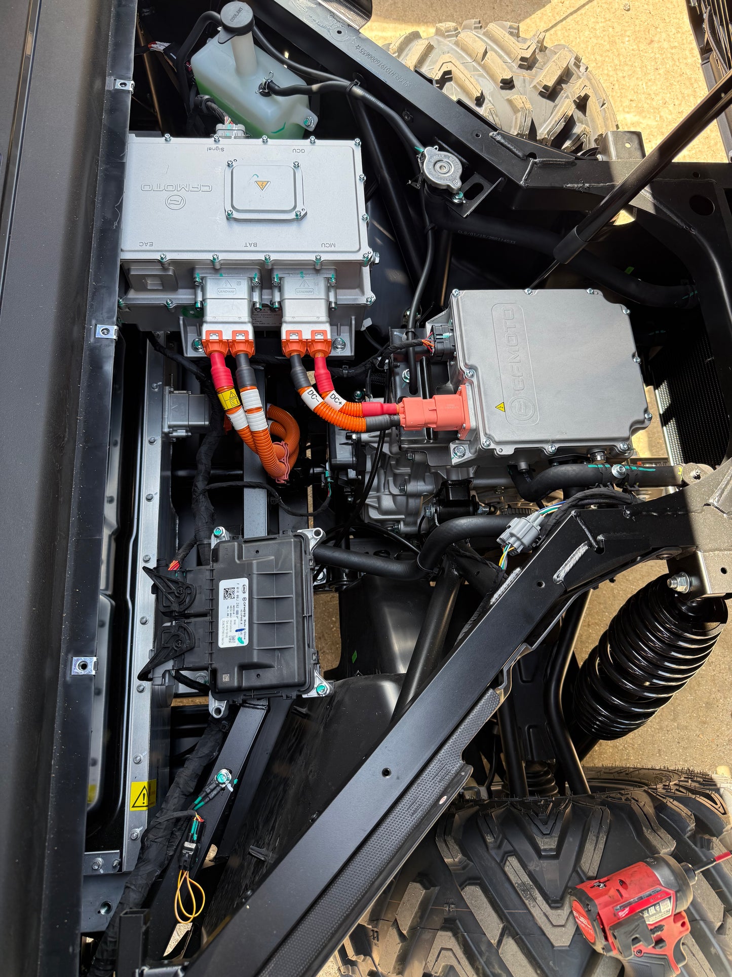 CFMOTO EV6